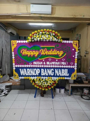 Papan Bunga di Selapajang Jaya